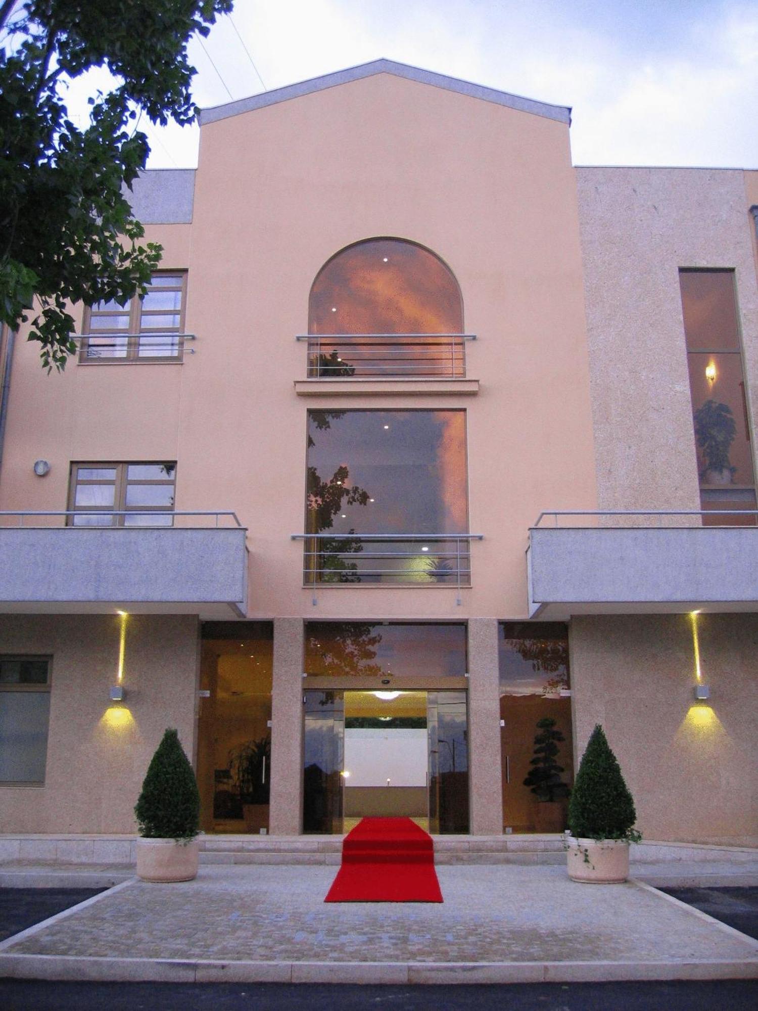 Hotel La Fontaine Эшмориш Экстерьер фото